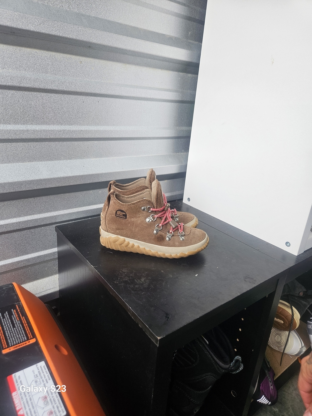 Sorel Out N About Conquest Youth Size 2 Brown Suede Waterproof Hiking Boots